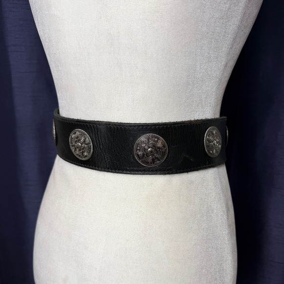 Vintage Boho Wide Black Leather Medallion Concho Belt - Picture 3 of 6